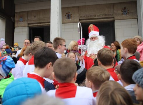 Św. Mikołaj odwiedził dzieci w Sanktuarium św. Jana Pawła II w Krakowie